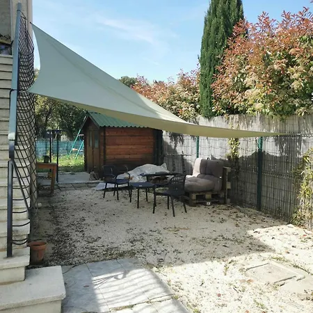 Privees Avec Terrasse Ensoleillee, Quartier Calme * Avignon
